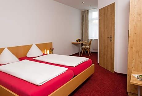 Doppelzimmer-Ensuite mit Dusche