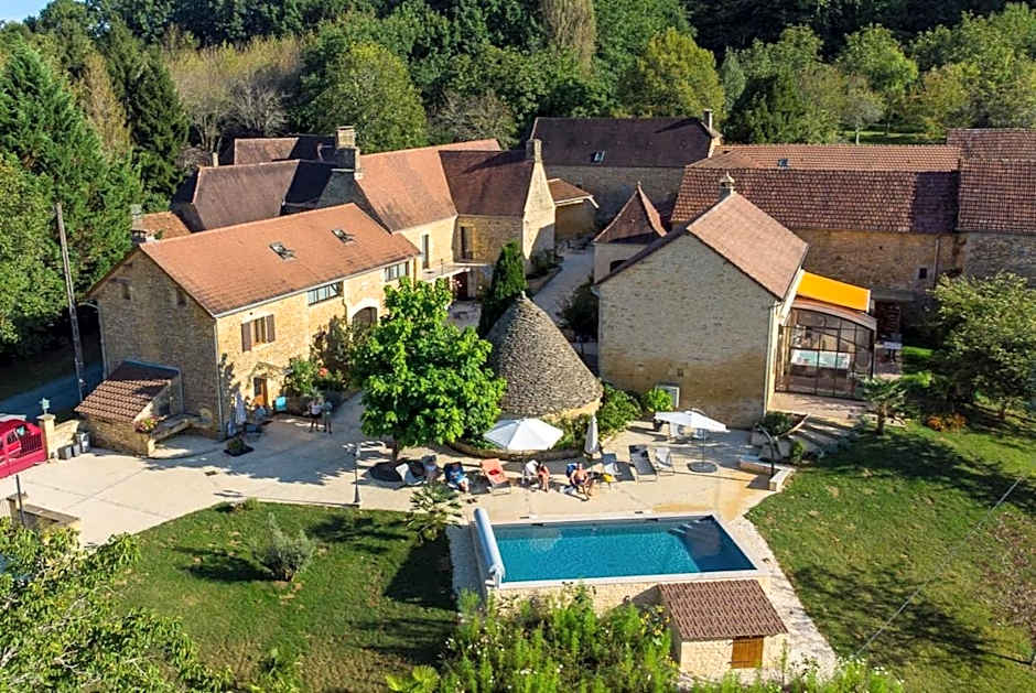Aux Bories de Marquay, chambres d'hôtes B&B avec piscine et SPA près de Sarlat