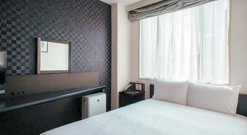 Hamilton Hotel Black