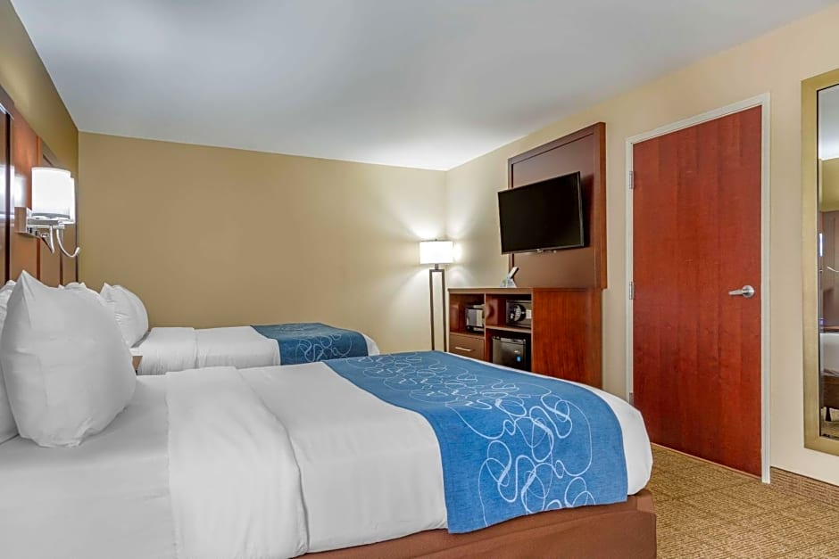 Comfort Suites Savannah Gateway I-95