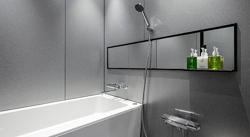 TSUGU Kyoto Sanjo by THE SHARE HOTELS