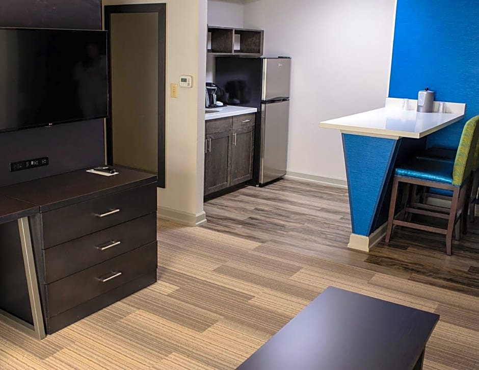 Holiday Inn Express Hotel & Suites Conover - Hickory Area By IHG