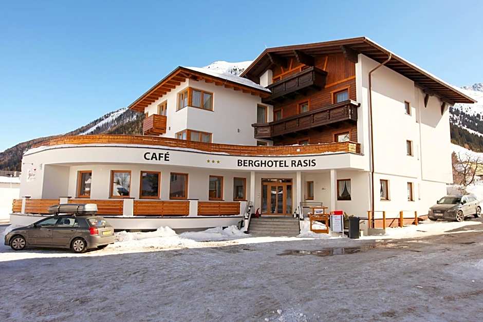 Berghotel Rasis