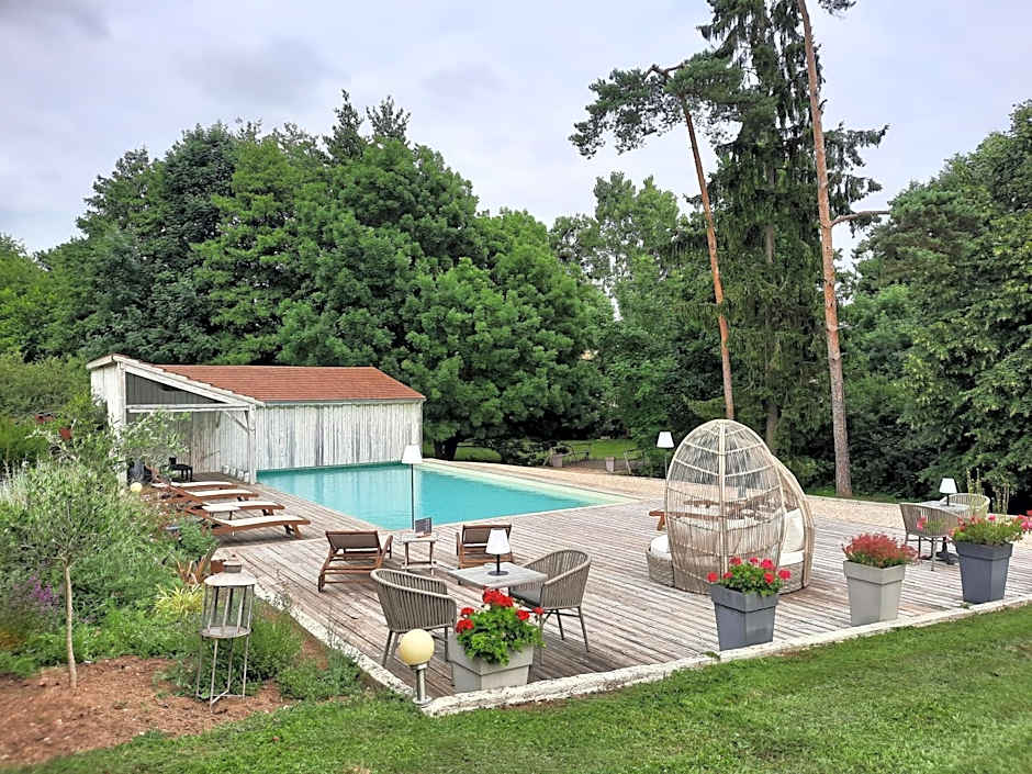 CHARME AU FIL DE L'EAU