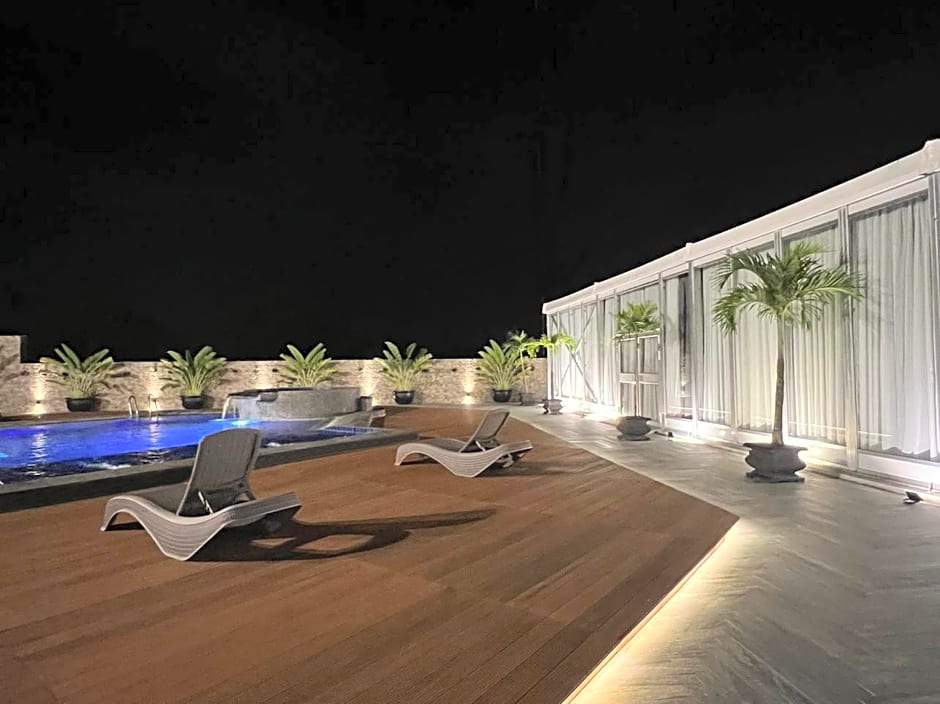 Grand Regal Hotel Davao