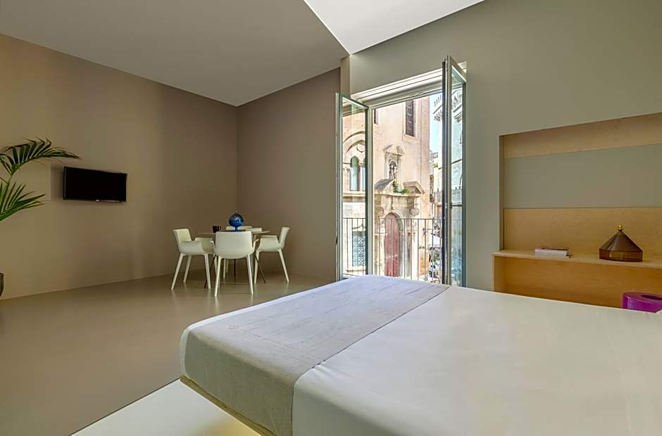 Fiveplace Design Suites & Apartments