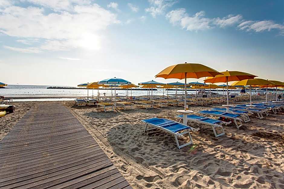Hotel Asiago Beach