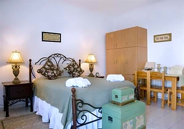Elenis Village Suites