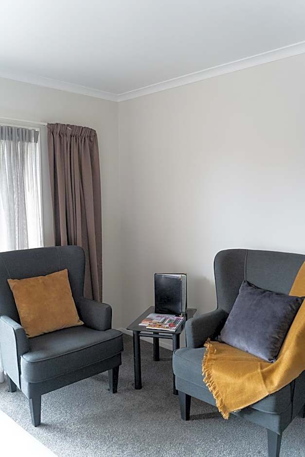 Pacific Coast Motor Lodge