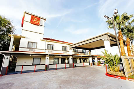 Palace Inn TX-249