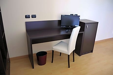 Economy Single Room