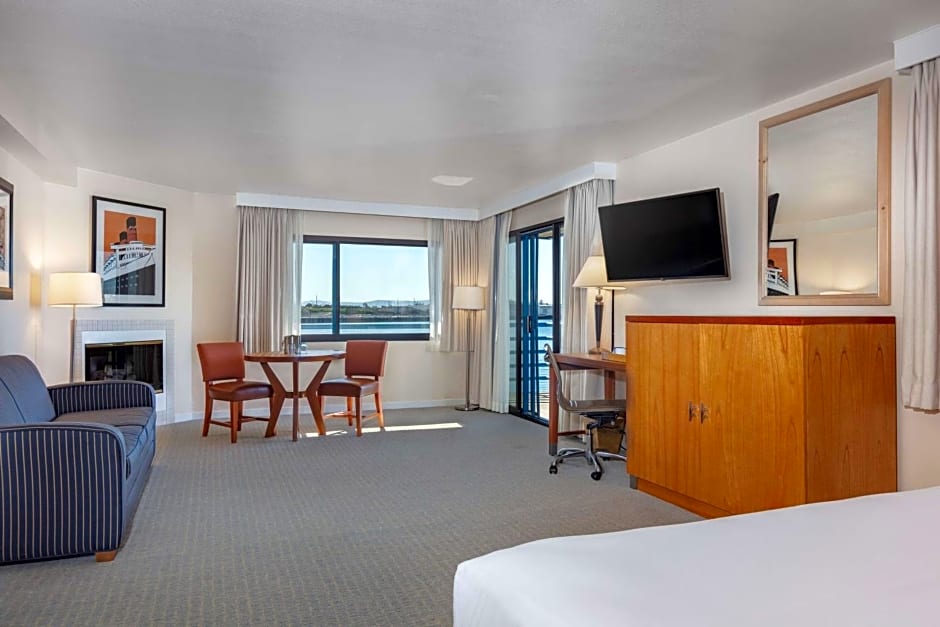 Waterfront Hotel, part of JdV by Hyatt 