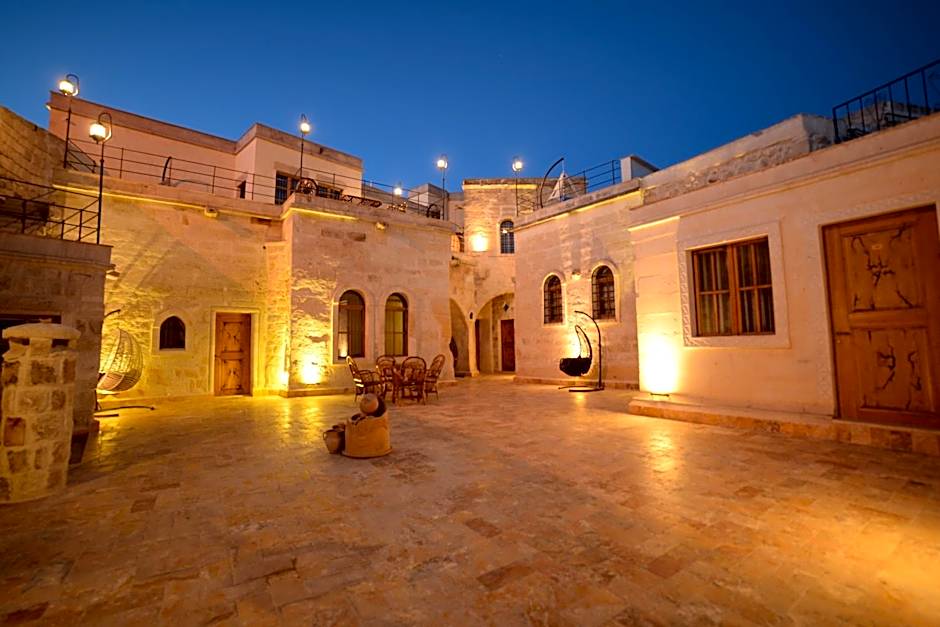 Crassus Cave Hotel