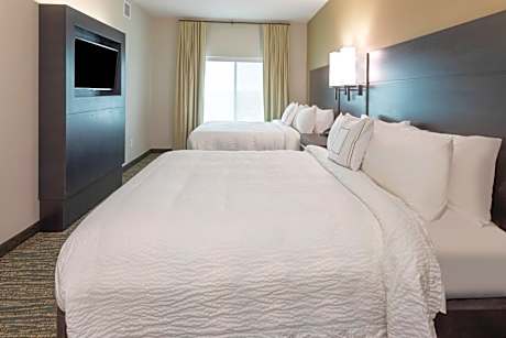 One-Bedroom Queen Suite with Sofa Bed - Hearing Accessible