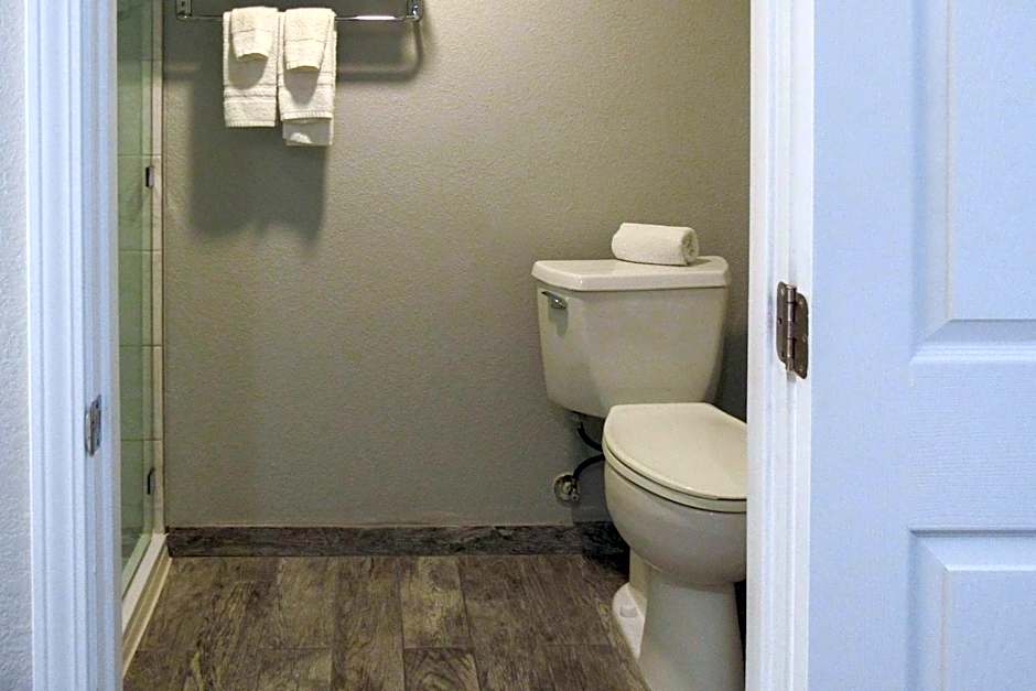 Capri Suites Anaheim