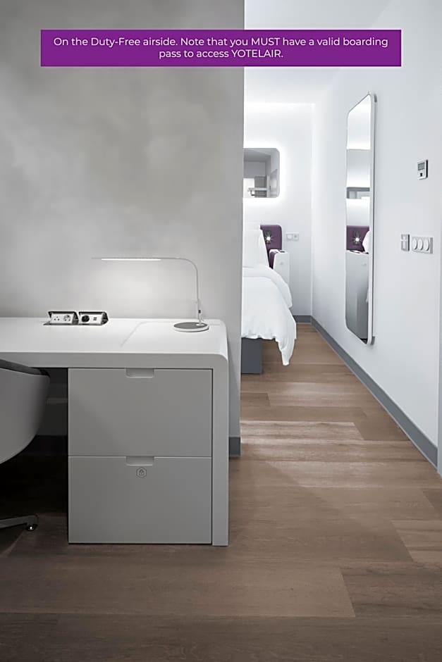 YOTELAIR Istanbul Airport, Duty free - International Transit area