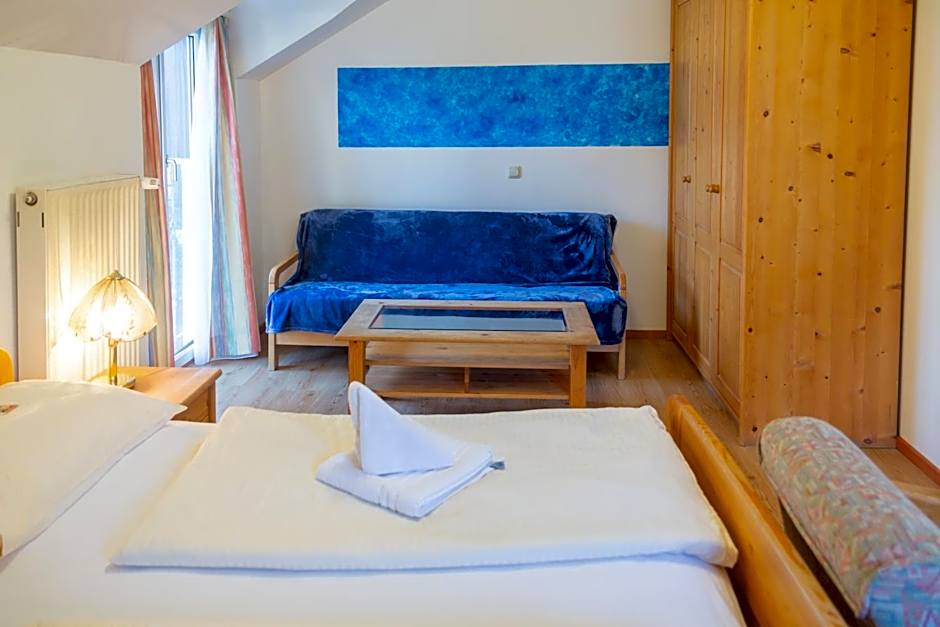 Hotel & Hostel Sandwirt