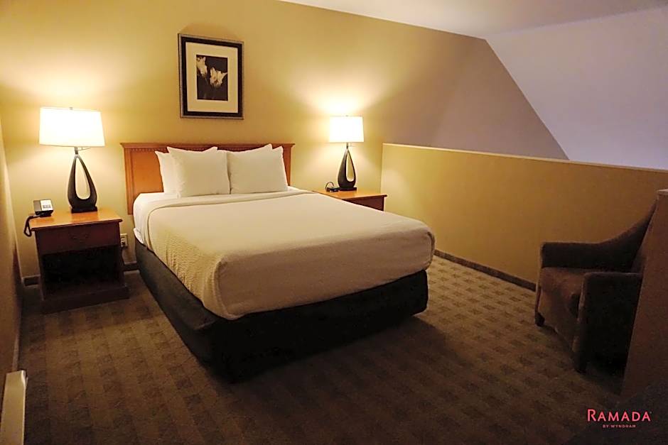 Ramada Hotel & Conference Center by Wyndham Kelowna
