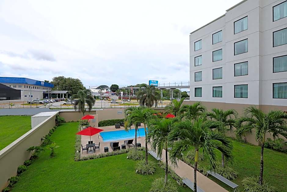 Courtyard by Marriott Panama Metromall