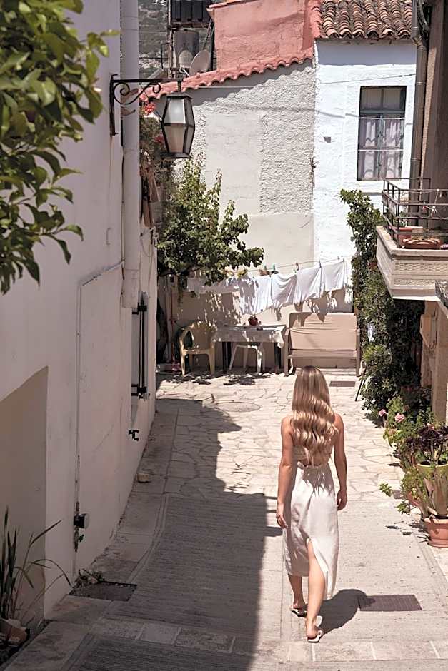 Manili Boutique Suites & Villas