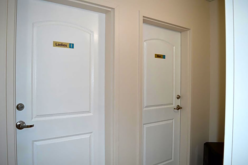 Auberge MacDonald Guest Inn