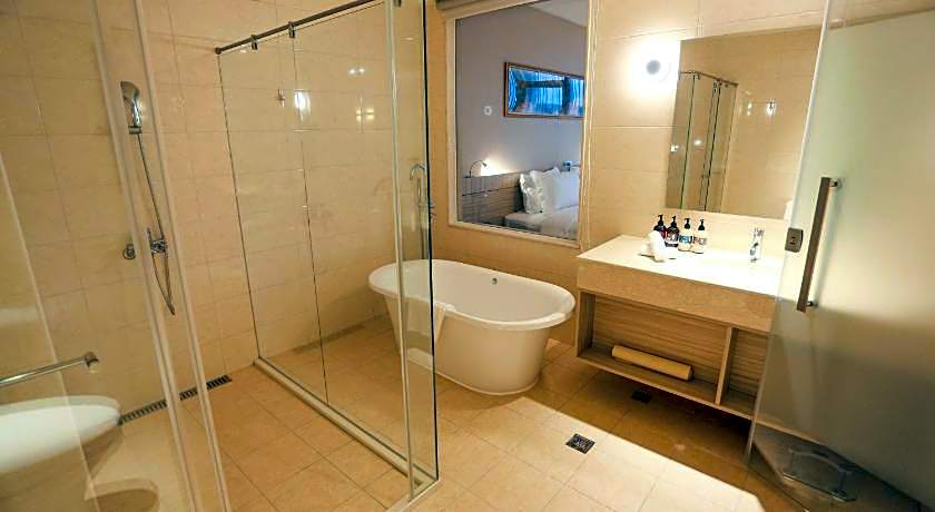 AJ Hotel