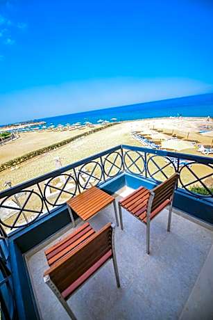 Deluxe Suite with Sea View