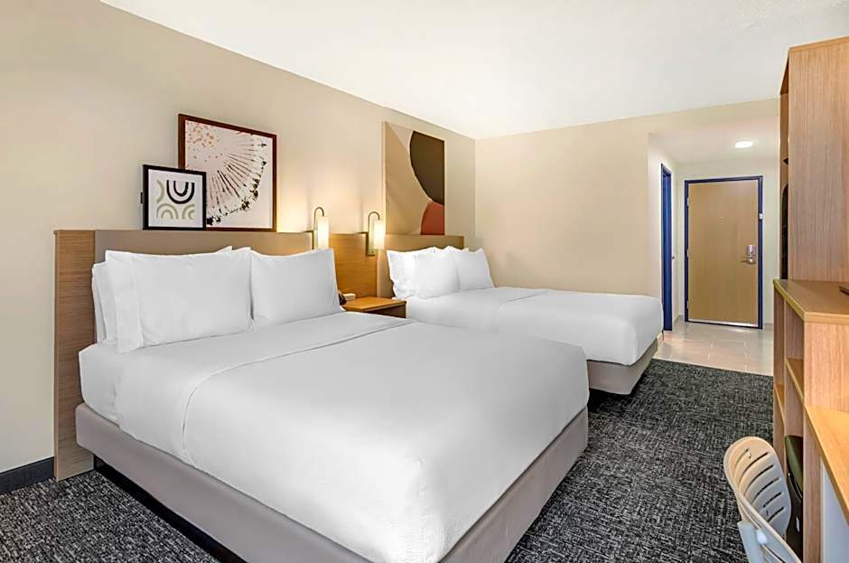 Spark by Hilton Roanoke Airport