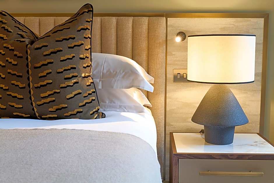 Cheval Phoenix House at Sloane Square