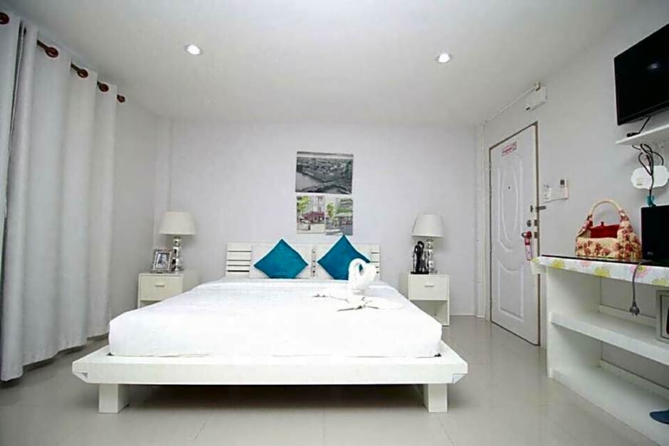 Chic Hotel Suratthani