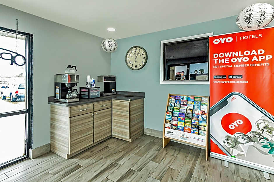 OYO Hotel Lake Charles Hwy 10