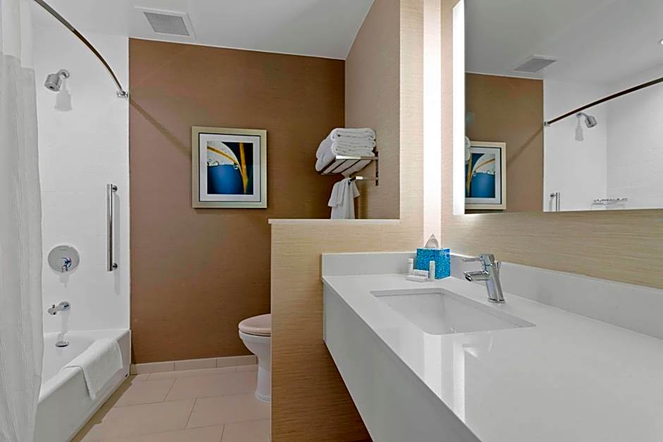 Fairfield Inn & Suites by Marriott St Petersburg North