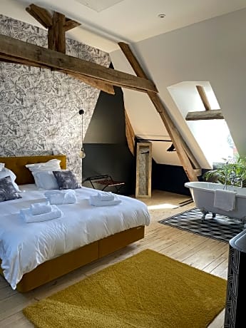 Double-Romantique-Salle de bain privée séparée-Vue ville