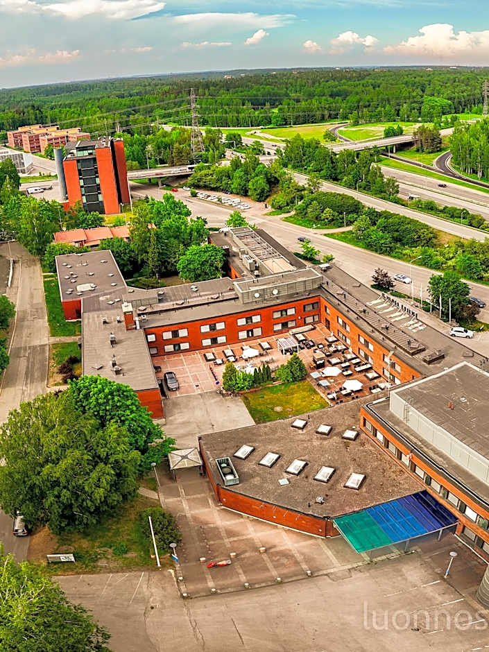Hotel Haaga Central Park