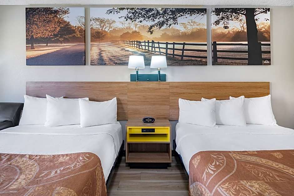 Days Inn by Wyndham Macon I-475