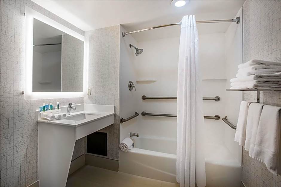 Country Inn & Suites by Radisson, Downtown Albany New York