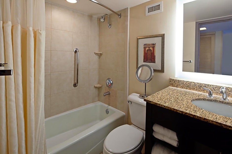 DoubleTree by Hilton New Orleans Airport
