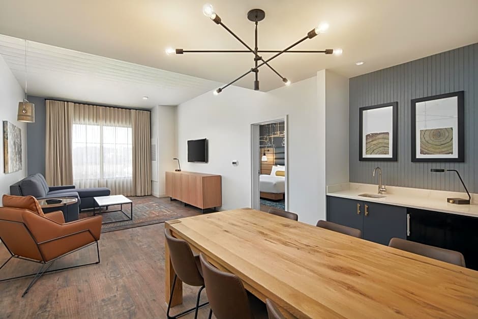 Hotel Indigo Tallahassee - Collegetown, an IHG Hotel