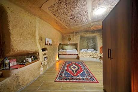 Standard Cave Room