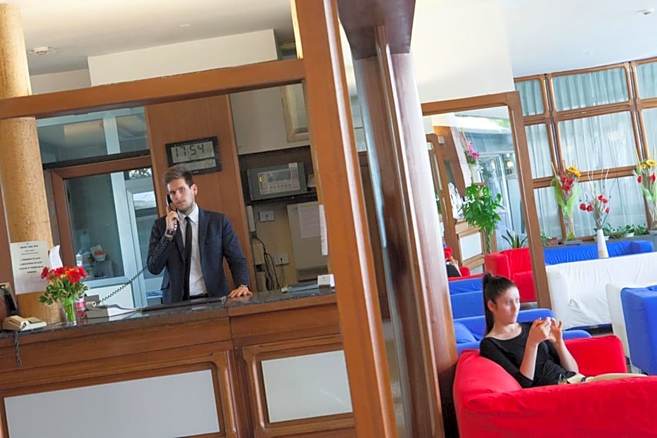 Auto Park Hotel