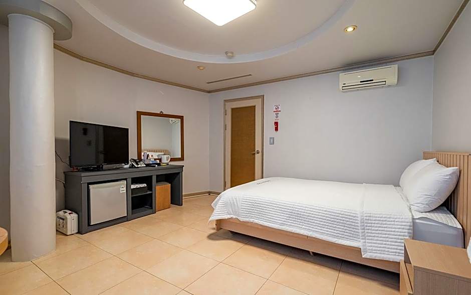 Jumunjin Hotel