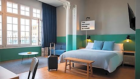 Deluxe Double or Twin Room with City View