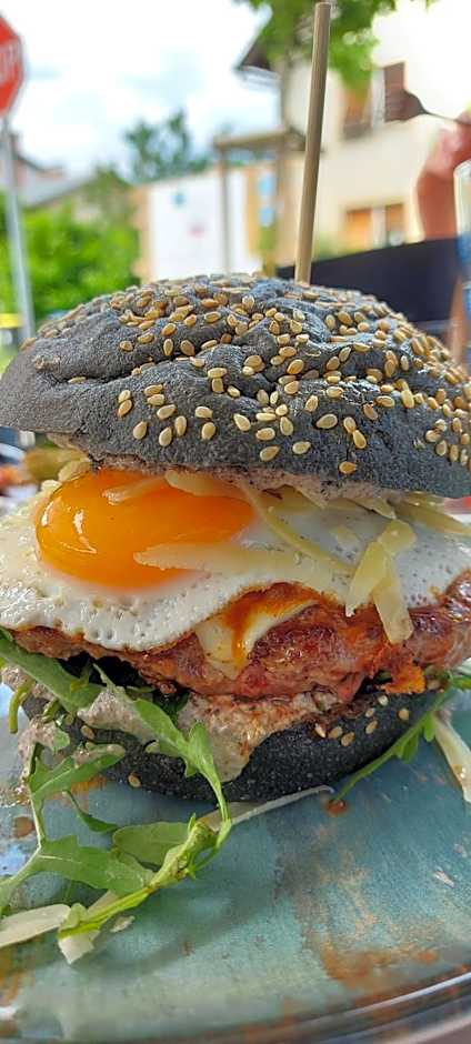 Apartments & Burgers REZIDENCA PIPANOVA