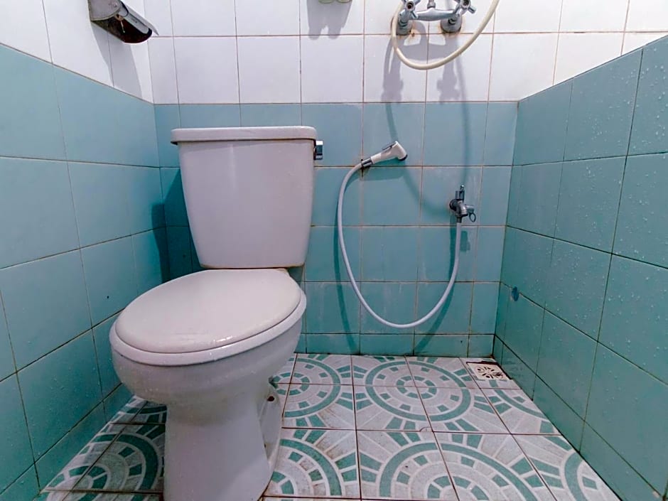 OYO 1996 Koneng Hotel