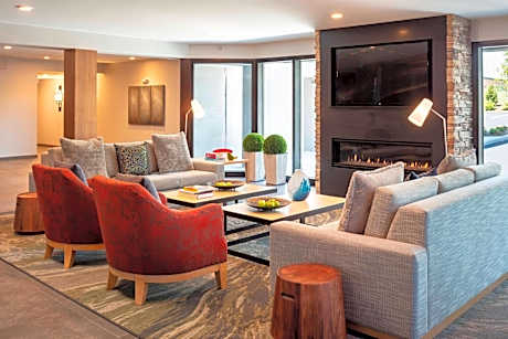 Fairfield by Marriott Inn & Suites Providence Airport Warwick