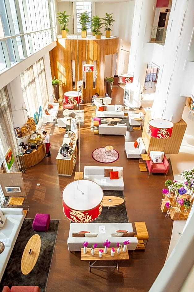 Pullman Dubai Jumeirah Lakes Towers