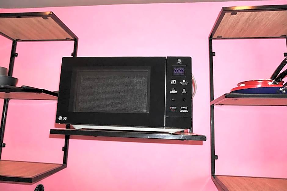 Estudios amueblados y equipados con cocineta en ubicación Céntrica MTY