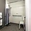 La Quinta Inn & Suites by Wyndham Atlanta Alpharetta