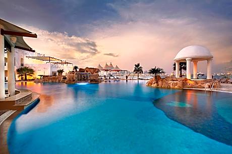 Sharq Village & Spa, a Ritz-Carlton Hotel