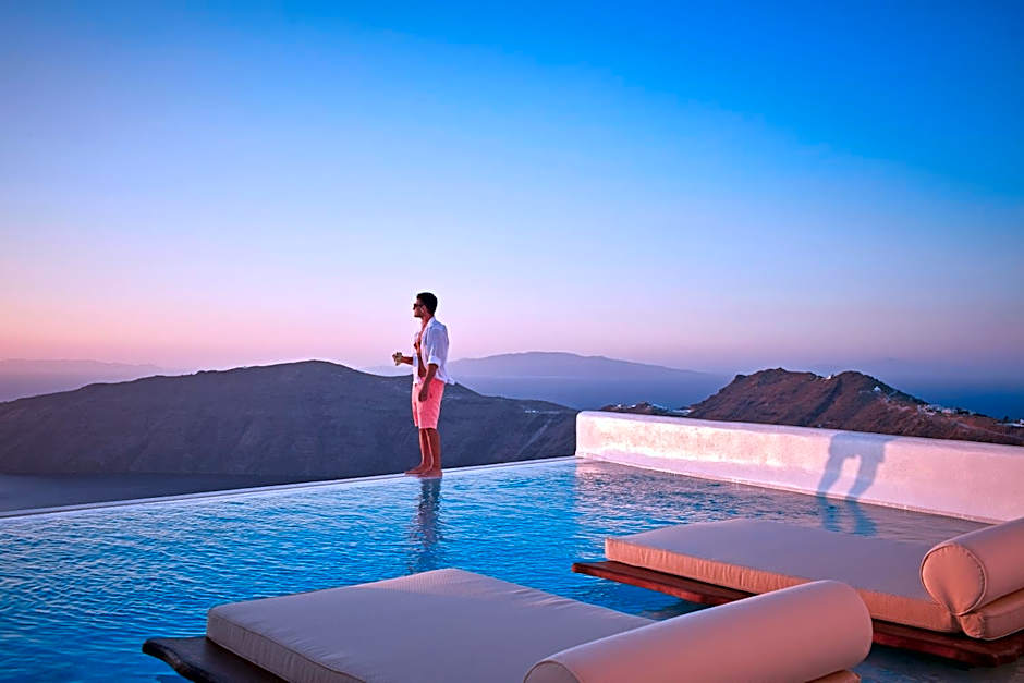 Photo 1 of 12 of Villa, View